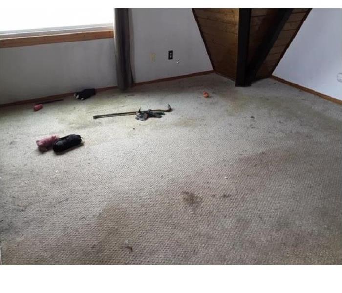 Dirty floors in a rental property